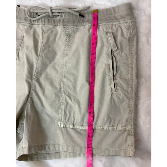 JAMES PERSE Zip Pocket Utility Short Cotton Granite Stone Sage Size 3 (US 8-10) - Picture 7 of 8